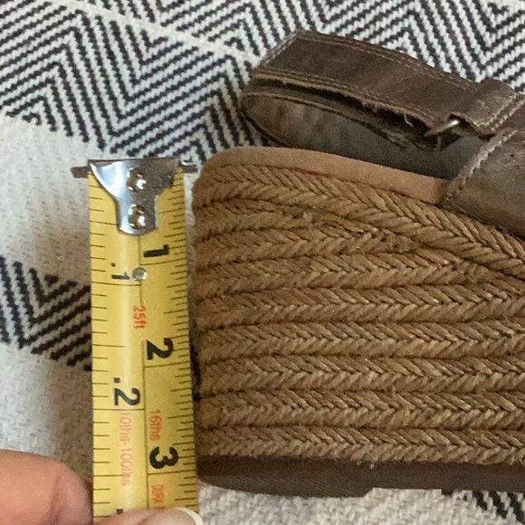 Women’s Clark’s Pewter Metallic Wedge Sandal - Picture 3 of 4